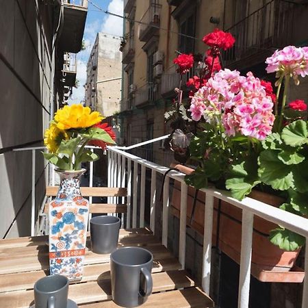 Napoli Centro Apartment A Balcony In The Heart Of 那不勒斯 外观 照片